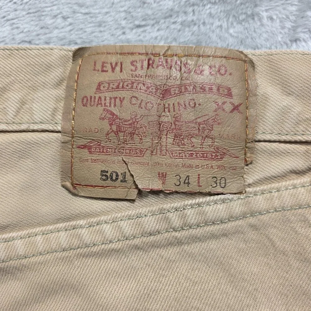 Vintage Levis 501 Jeans Mens 34x30 Khaki Button Fly Straight Made USA 501-0697